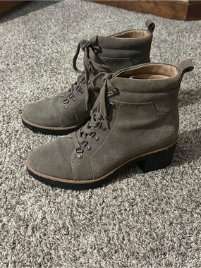 Suede Lace-Up Calson Jadey Hiking Boots